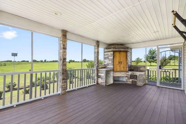 5365 S 125th Road, Morrisville, MO 65710