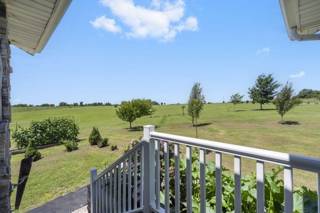 5365 S 125th Road, Morrisville, MO 65710