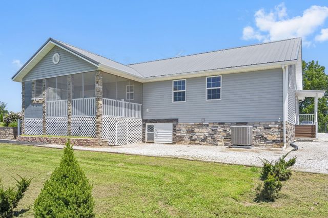 5365 S 125th Road, Morrisville, MO 65710