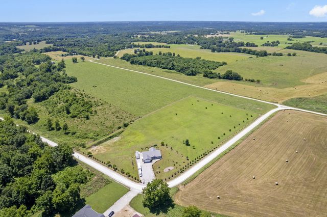 5365 S 125th Road, Morrisville, MO 65710