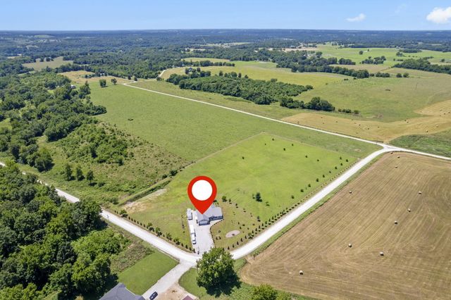 5365 S 125th Road, Morrisville, MO 65710