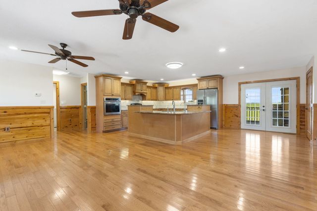 5365 S 125th Road, Morrisville, MO 65710