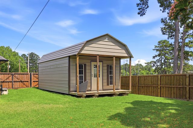 115 Cherry St, Tatum, TX 75691