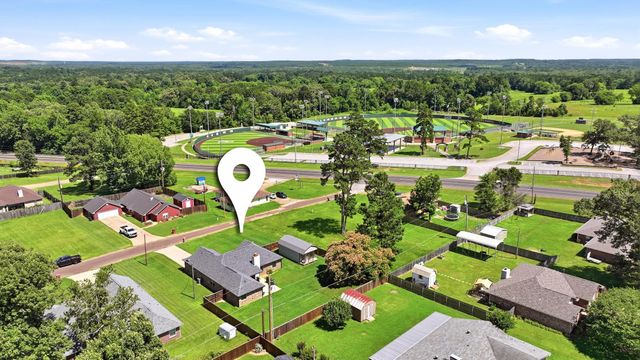 115 Cherry St, Tatum, TX 75691