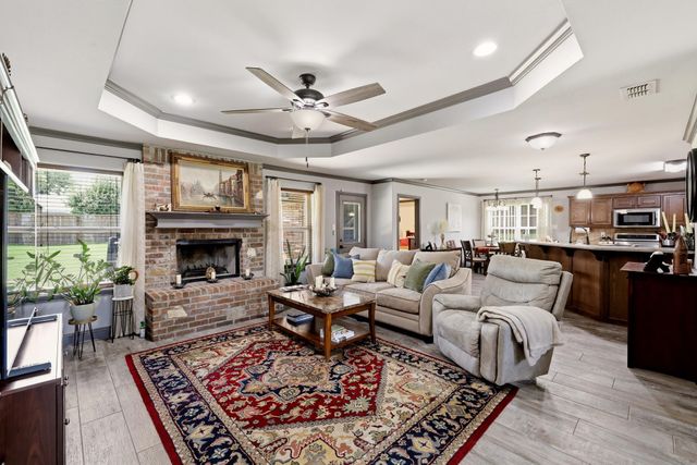 115 Cherry St, Tatum, TX 75691