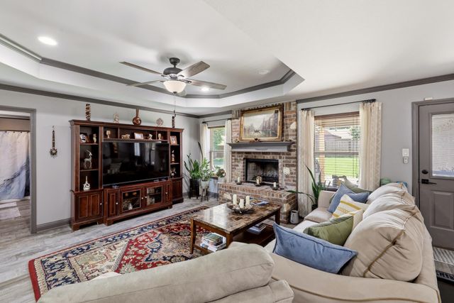 115 Cherry St, Tatum, TX 75691