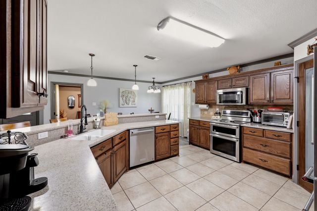 115 Cherry St, Tatum, TX 75691