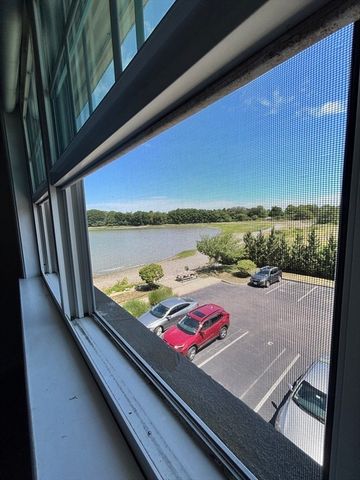 300 River St 11, Weymouth, MA 02191