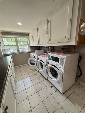 300 River St 11, Weymouth, MA 02191