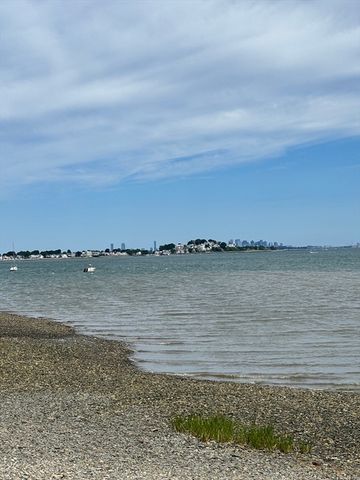 300 River St 11, Weymouth, MA 02191