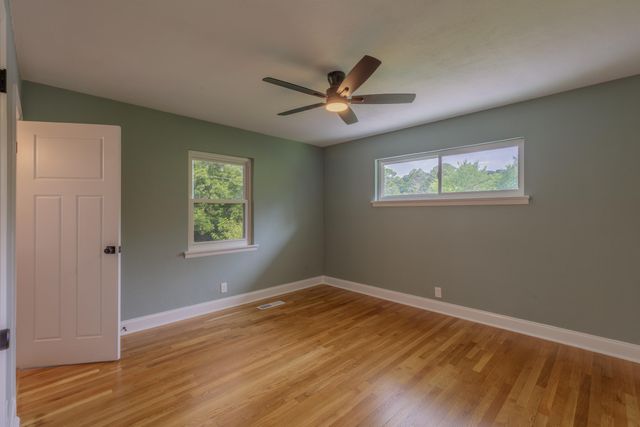 1012 W Lewis Street, Rossville, GA 30741