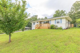 1012 W Lewis Street, Rossville, GA 30741