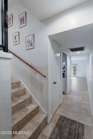 3750 N Country Club Rd Apt 5, Tucson, AZ 85716
