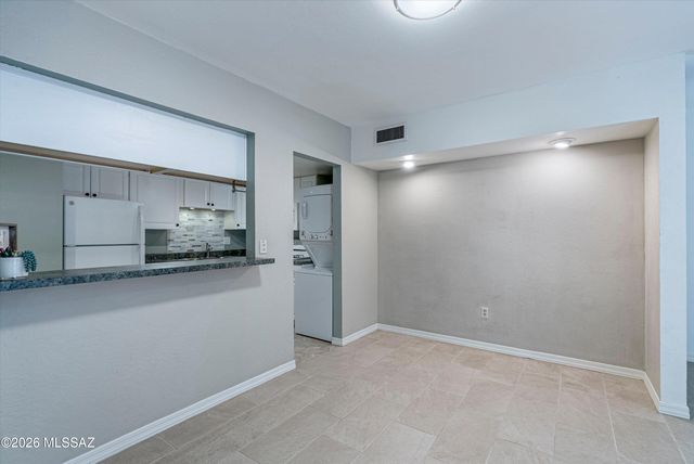 3750 N Country Club Rd Apt 5, Tucson, AZ 85716