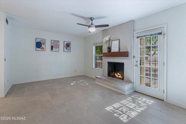 3750 N Country Club Rd Apt 5, Tucson, AZ 85716