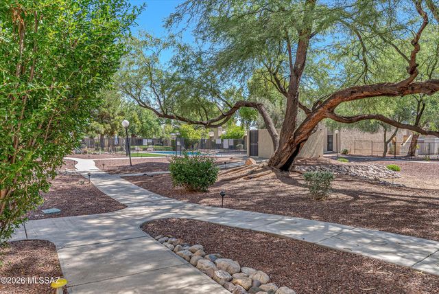 3750 N Country Club Rd Apt 5, Tucson, AZ 85716