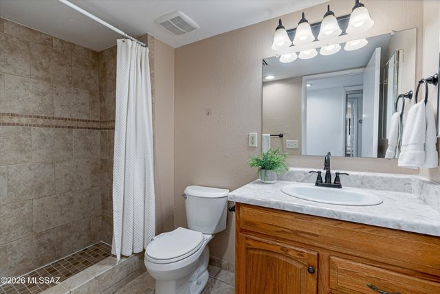 3750 N Country Club Rd Apt 5, Tucson, AZ 85716
