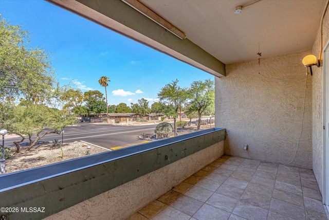 3750 N Country Club Rd Apt 5, Tucson, AZ 85716