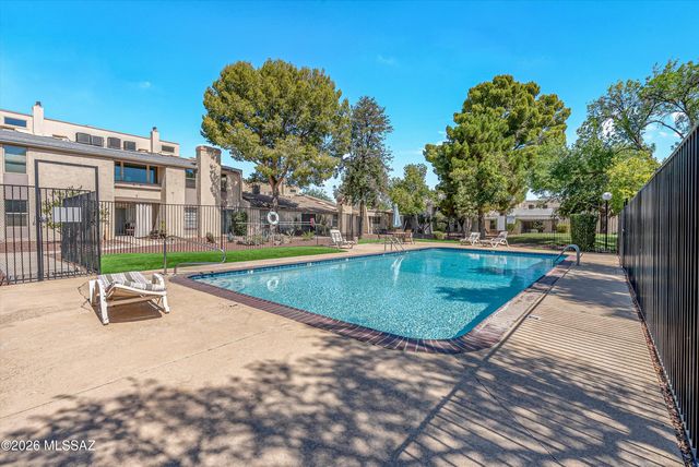 3750 N Country Club Rd Apt 5, Tucson, AZ 85716