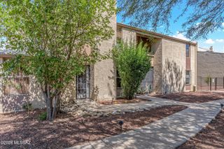 3750 N Country Club Rd Apt 5, Tucson, AZ 85716