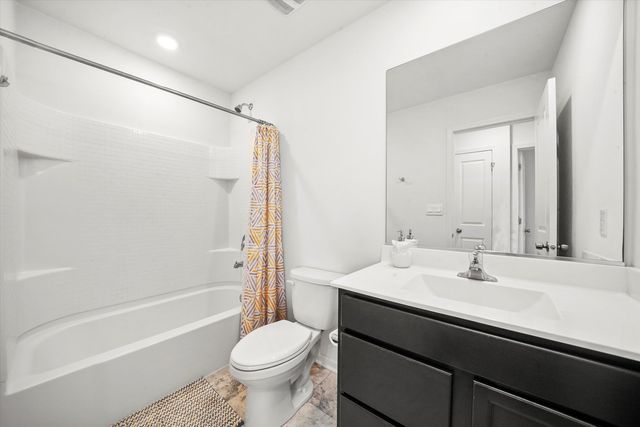 6640 Linden Trail A, Wonder Lake, IL 60097