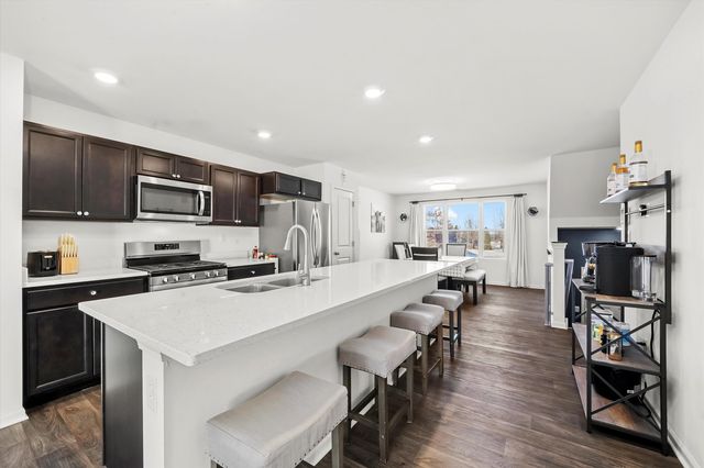 6640 Linden Trail A, Wonder Lake, IL 60097