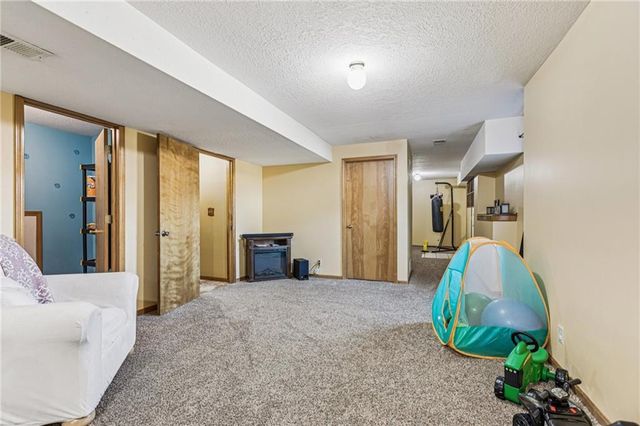 704 Feldspar Street, Kearney, MO 64060