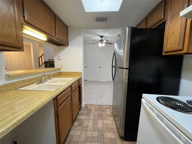 3909 Tanglewilde Street 3909, Houston, TX 77063