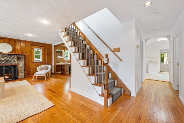 15 Friendship St, Billerica, MA 01821