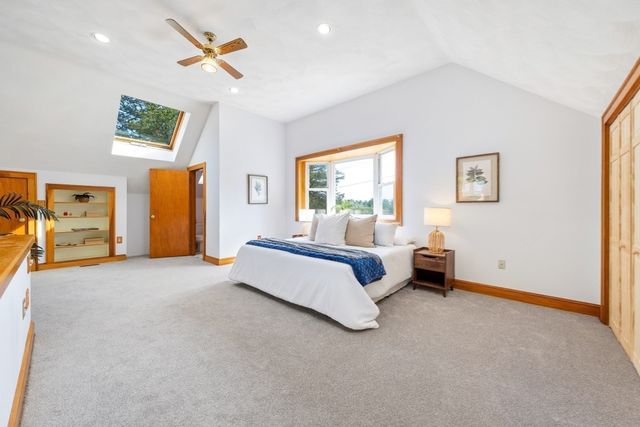 15 Friendship St, Billerica, MA 01821