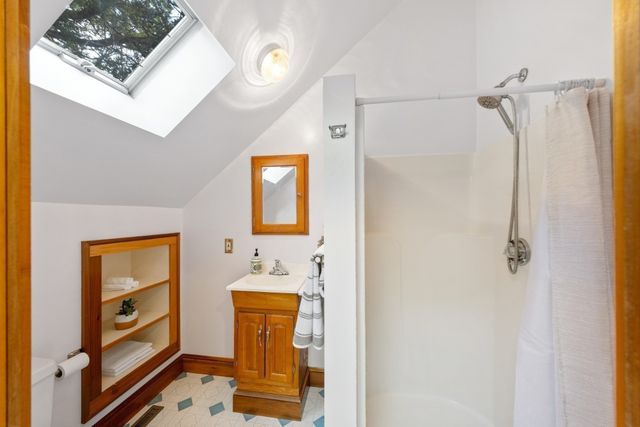 15 Friendship St, Billerica, MA 01821
