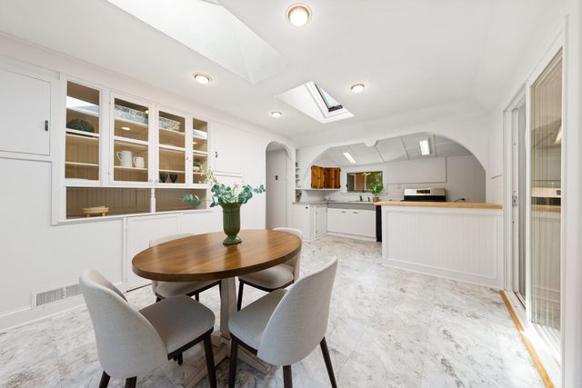 15 Friendship St, Billerica, MA 01821