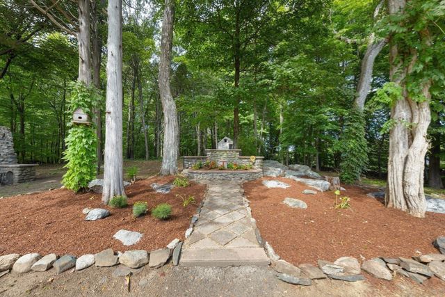 15 Friendship St, Billerica, MA 01821