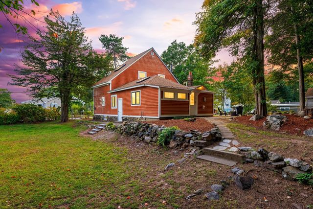 15 Friendship St, Billerica, MA 01821