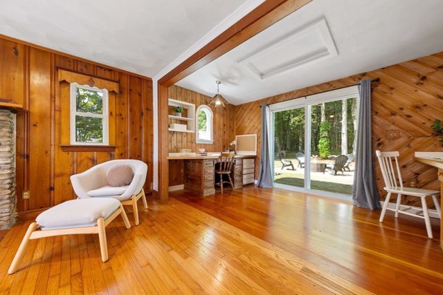 15 Friendship St, Billerica, MA 01821