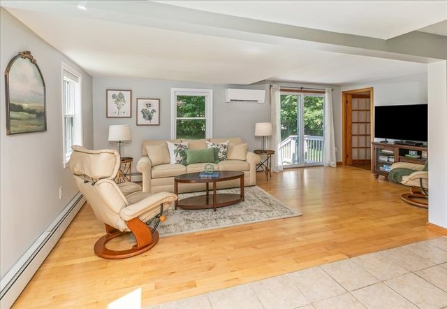 19 Mcdonald Rd, Wilmington, MA 01887