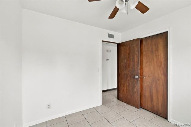 32416 Exeter Drive, Warren, MI 48092