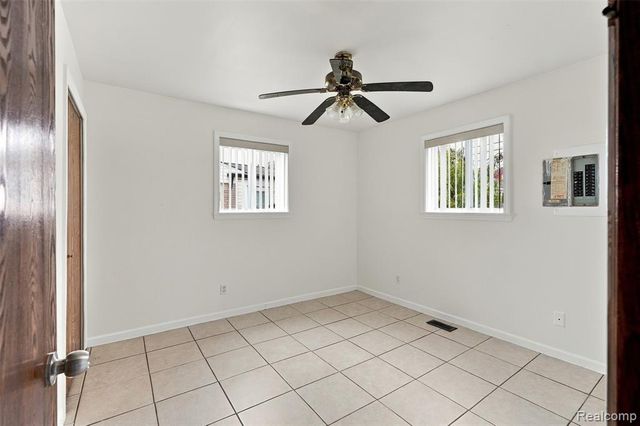 32416 Exeter Drive, Warren, MI 48092