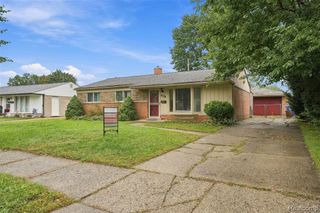 32416 Exeter Drive, Warren, MI 48092