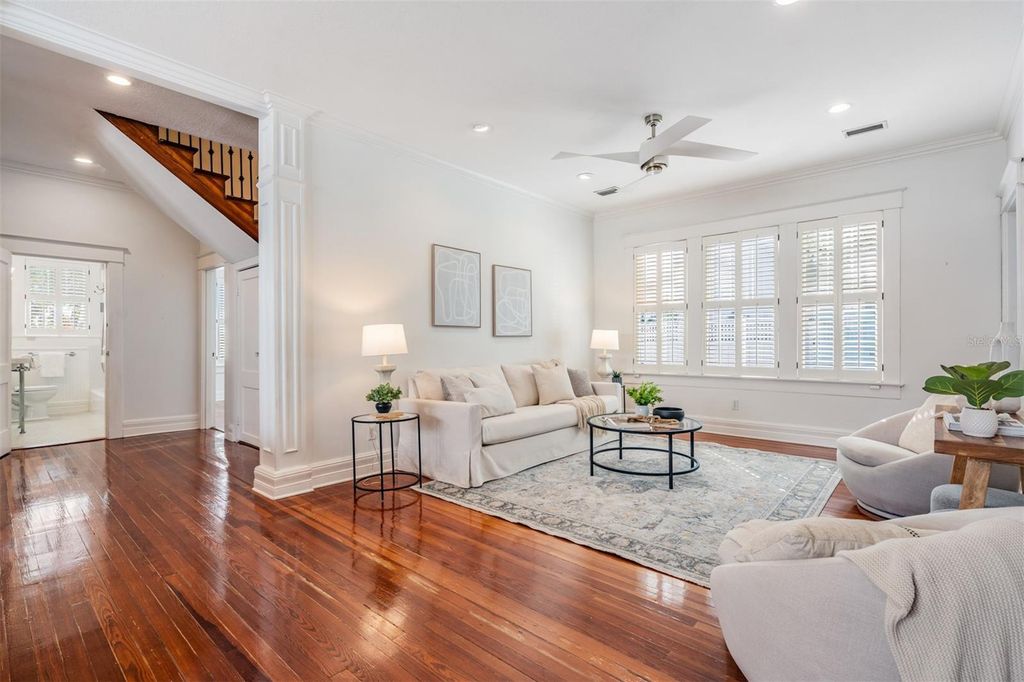 Image 16 of property listing at 1008 S DAKOTA AVENUE, Tampa, FL 33606