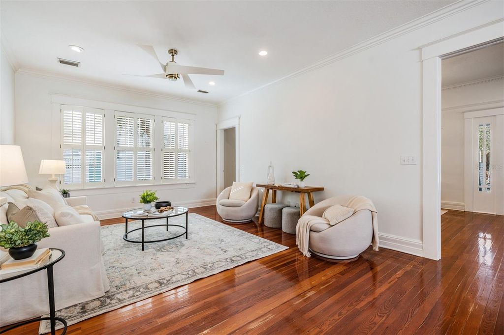 Image 17 of property listing at 1008 S DAKOTA AVENUE, Tampa, FL 33606