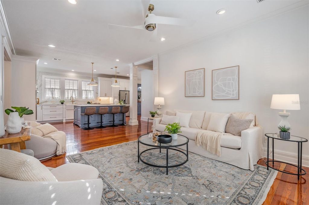 Image 18 of property listing at 1008 S DAKOTA AVENUE, Tampa, FL 33606