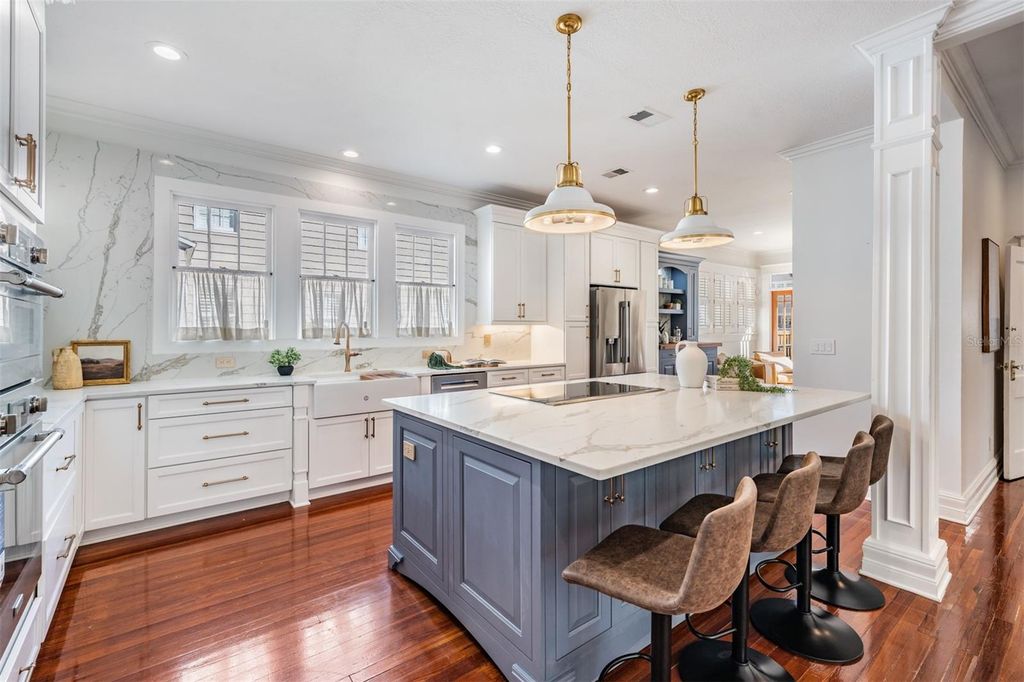 Image 20 of property listing at 1008 S DAKOTA AVENUE, Tampa, FL 33606