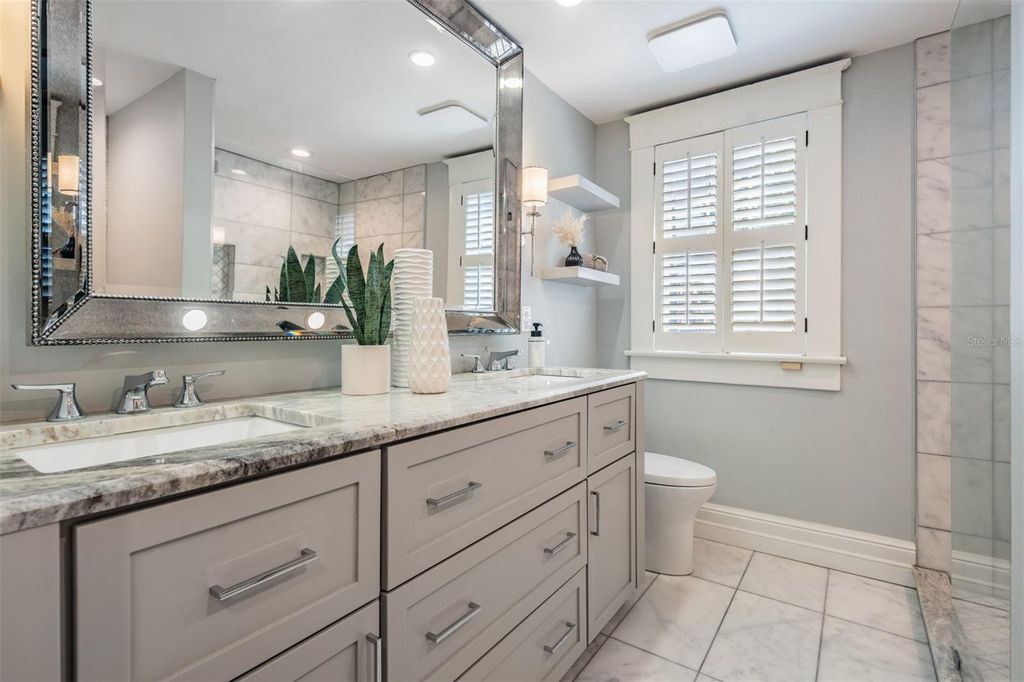 Image 36 of property listing at 1008 S DAKOTA AVENUE, Tampa, FL 33606