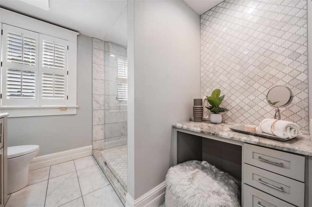 Image 37 of property listing at 1008 S DAKOTA AVENUE, Tampa, FL 33606