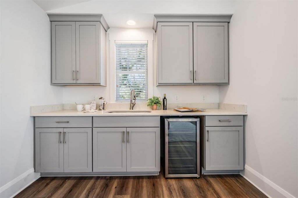 Image 51 of property listing at 1008 S DAKOTA AVENUE, Tampa, FL 33606