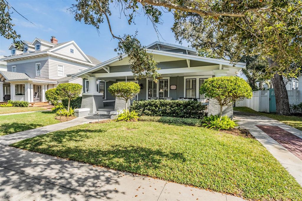 Image 9 of property listing at 1008 S DAKOTA AVENUE, Tampa, FL 33606