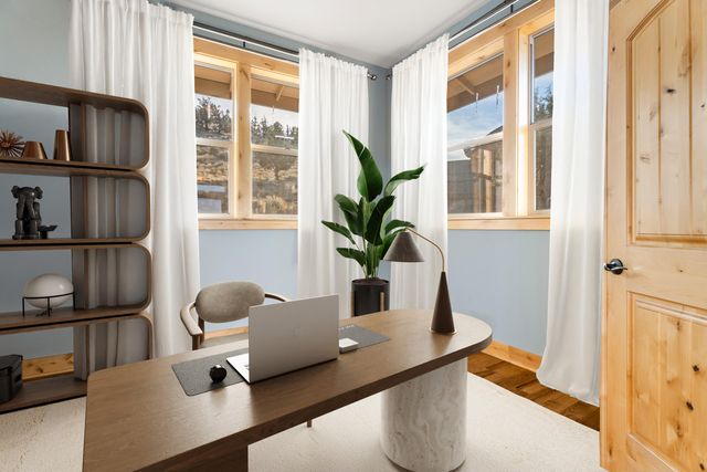 864 Highland View Loop, Redmond, OR 97756