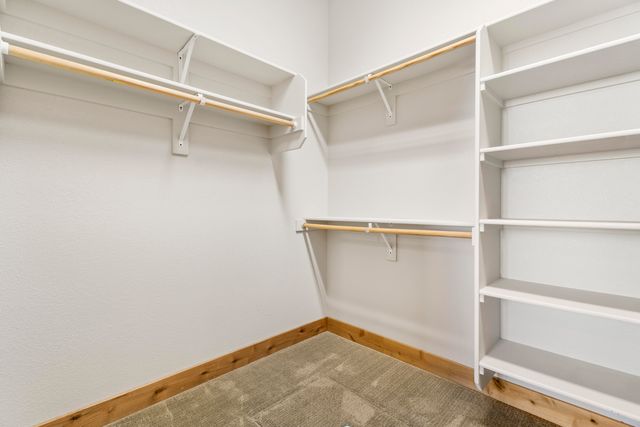 864 Highland View Loop, Redmond, OR 97756