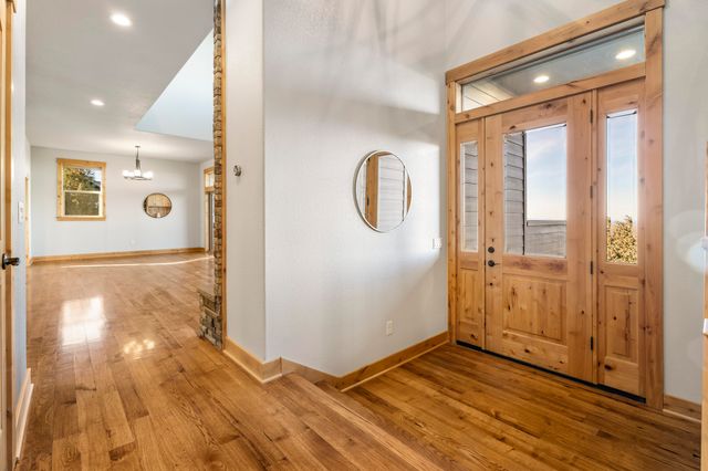 864 Highland View Loop, Redmond, OR 97756